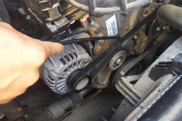 灯塔转速传感器的工作原理是什么？